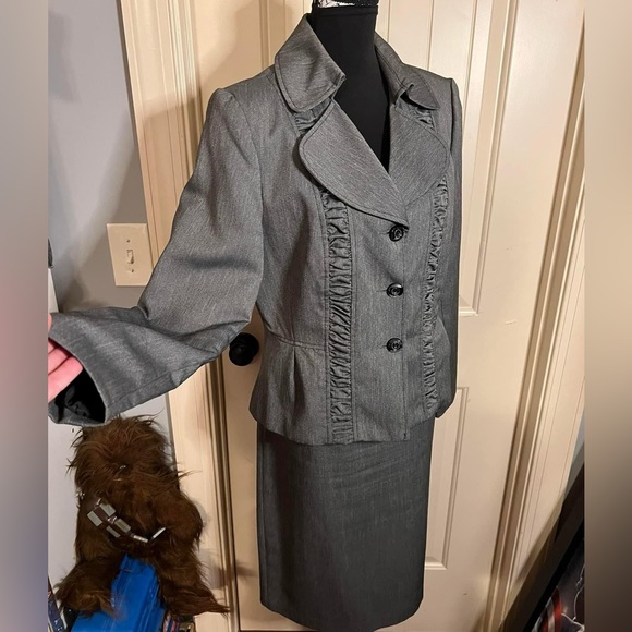 VGUC- Giorgio Sant Angelo skirt suit - Picture 6 of 10